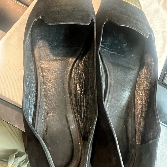 VINTAGE YSL EVELYN BLACK SUEDE GOLD TOE CAP FLATS SIZE 6.5 VERY WORN. - Picture 2 of 12